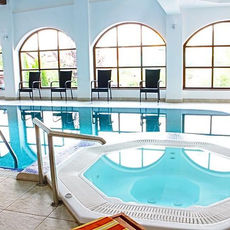 Hotel Esprit Брашов Екстериор снимка