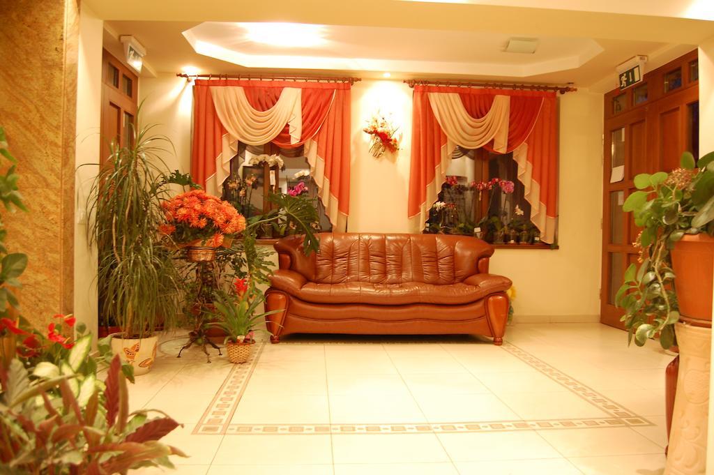 Hotel Esprit Брашов Екстериор снимка