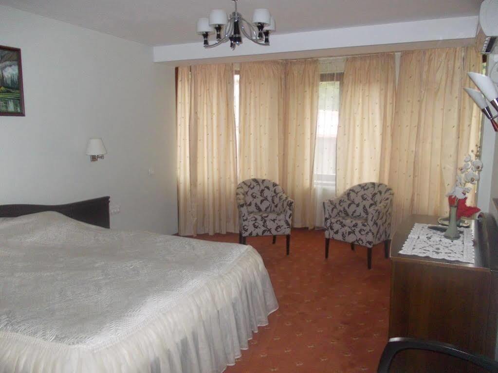 Hotel Esprit Брашов Екстериор снимка